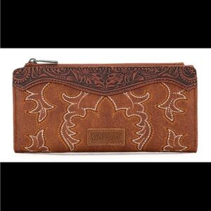 NEW Wrangler Embroidered Bi-Fold Wallet - Brown